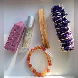Cleansing and crystal set